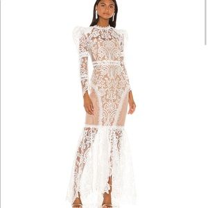 Bronx and Banco Baracco Gown